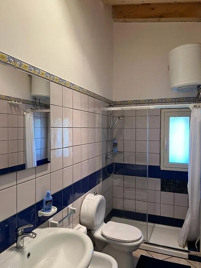בית נופש פונדאצ'לו Villa Andrea איטליה